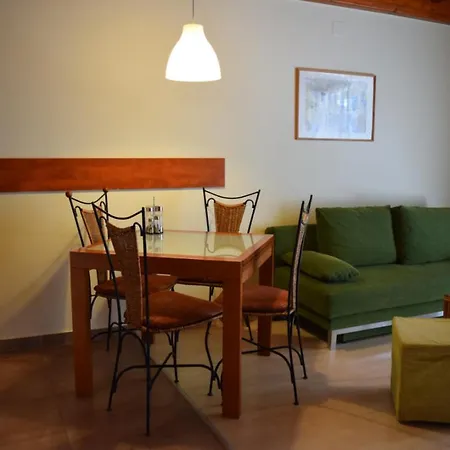 Apartment- Andrew 4 Apartman
